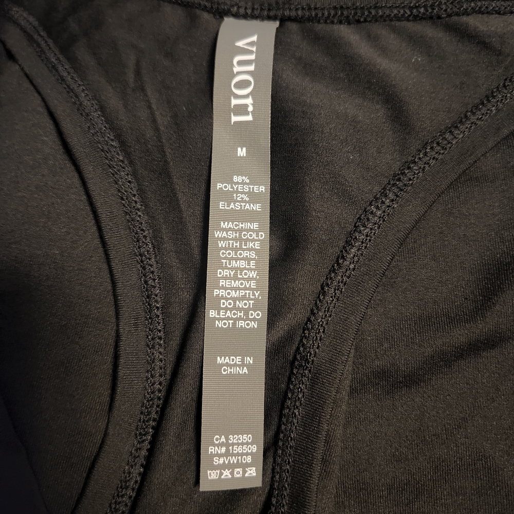 Vuori Black Tank Top with Pink Symbol Size Medium EUC - Picture 3 of 5